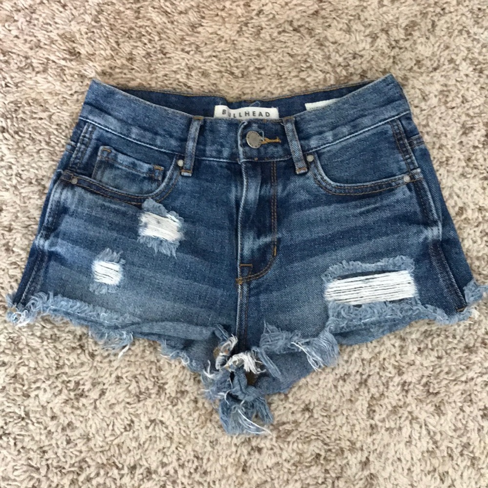 Bullhead high waisted denim shorts size 22